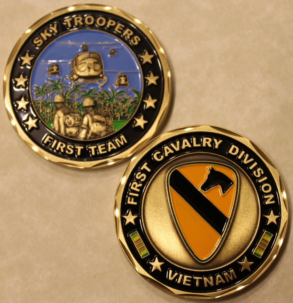 

Free shipping - 1st Cavalry Division Vietnam Army Challenge Coin Badge