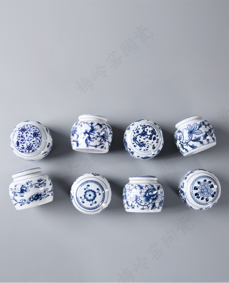 

porcelain powder storage pot ceramic pot sealing pot general small ceramic powder mini tea canister Blue and white