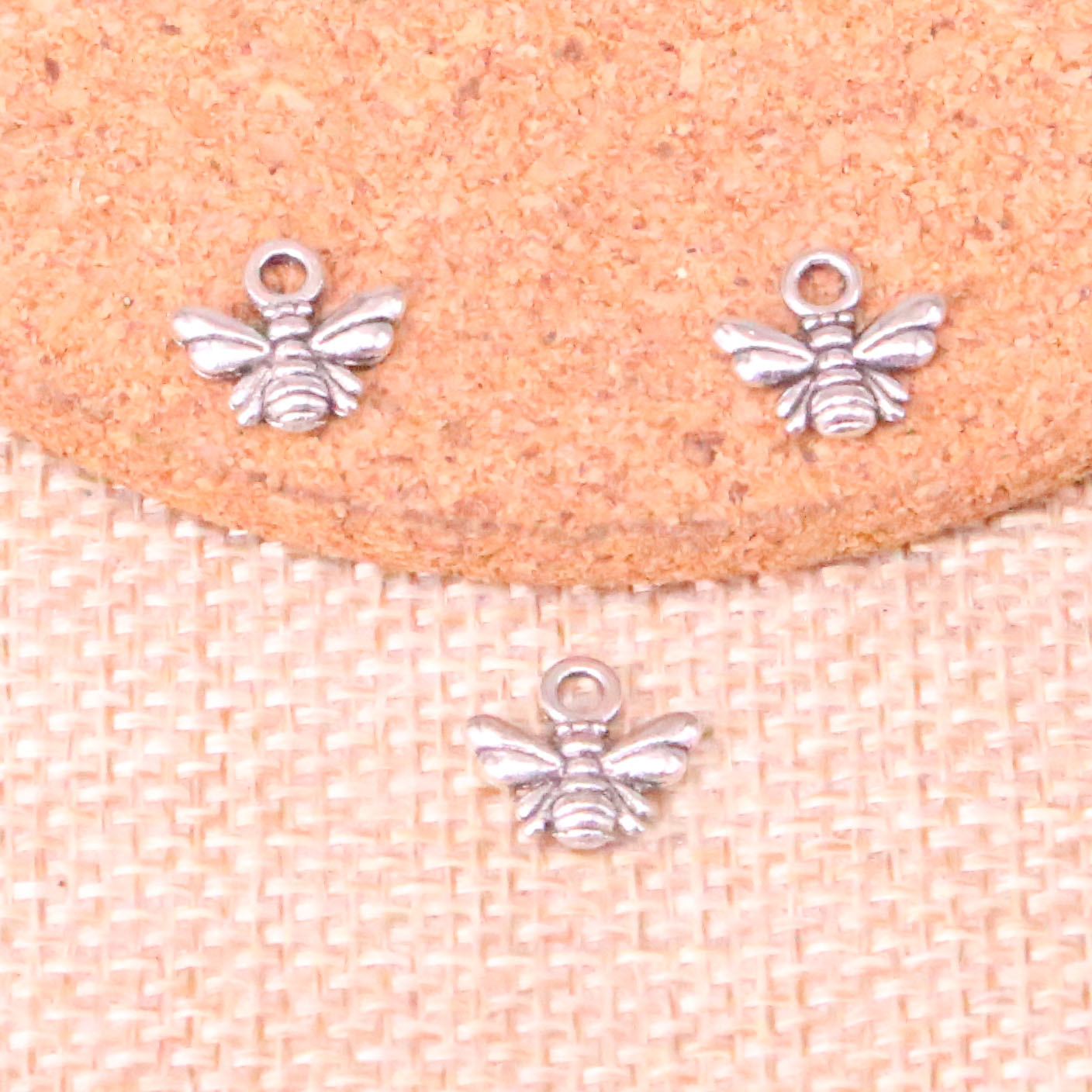 

600pcs Charms bee 10*11mm Antique Making pendant fit,Vintage Tibetan Silver,DIY Handmade Jewelry, Bronze;silver