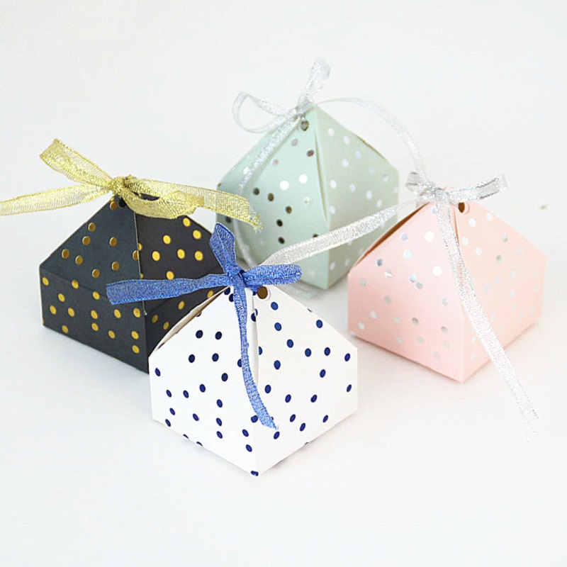 

10pcs 6x6x7.5cm Mini Dots Bronzing Candy Boxes Chocolate Box For Baby Shower Packaging Gift Box Birthday Wedding Party Favor