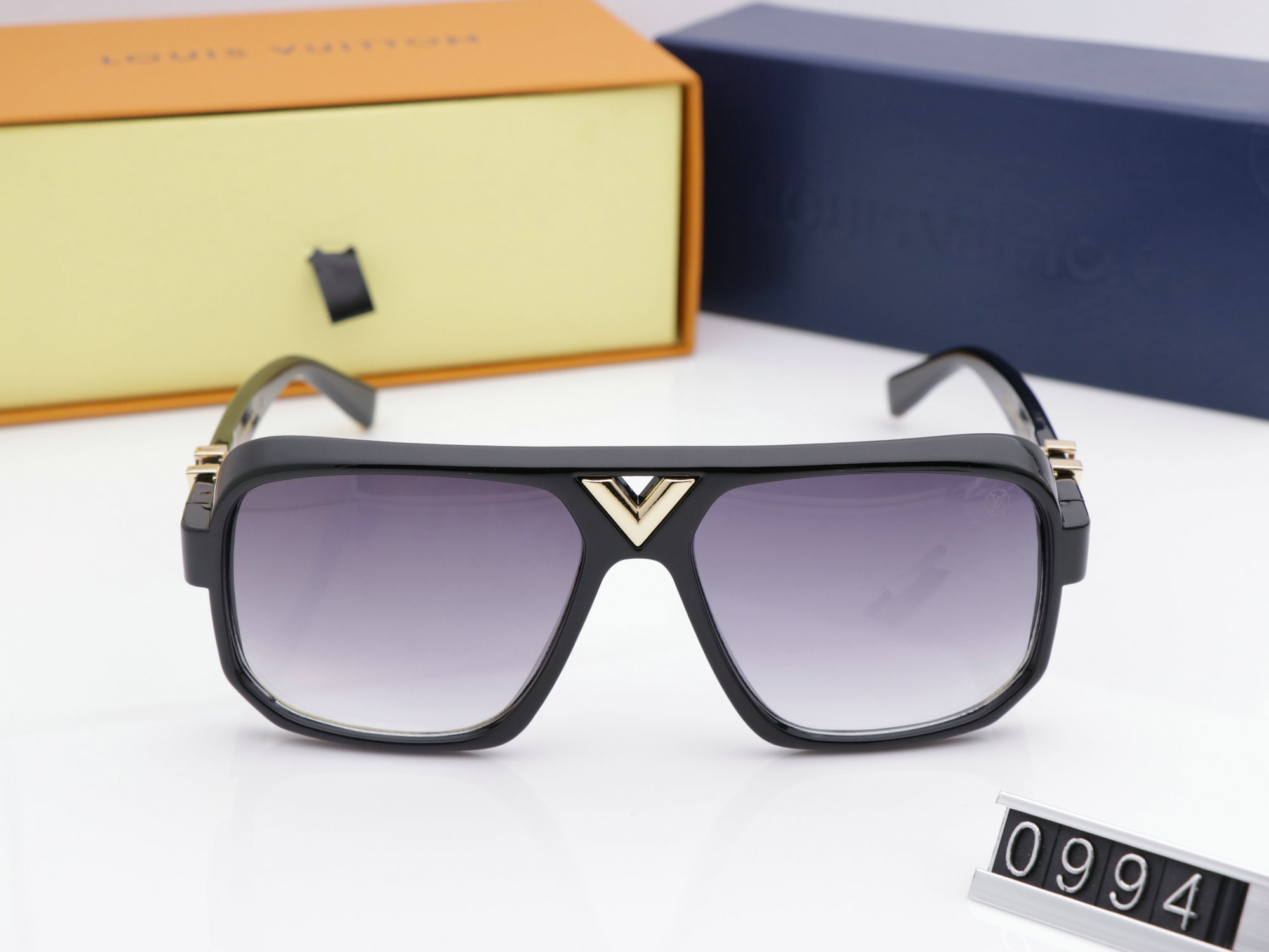 

Luxury MILLIONAIRE M0094WN Sunglasses full frame Vintage designer sunglasses for men Shiny Gold Logo Hot sell Gold plated Top