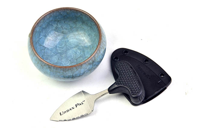 

COLD STEEL Urban Pal push knife Folding Pocket Camping Survival Knife Xmas knife gift knives Adco