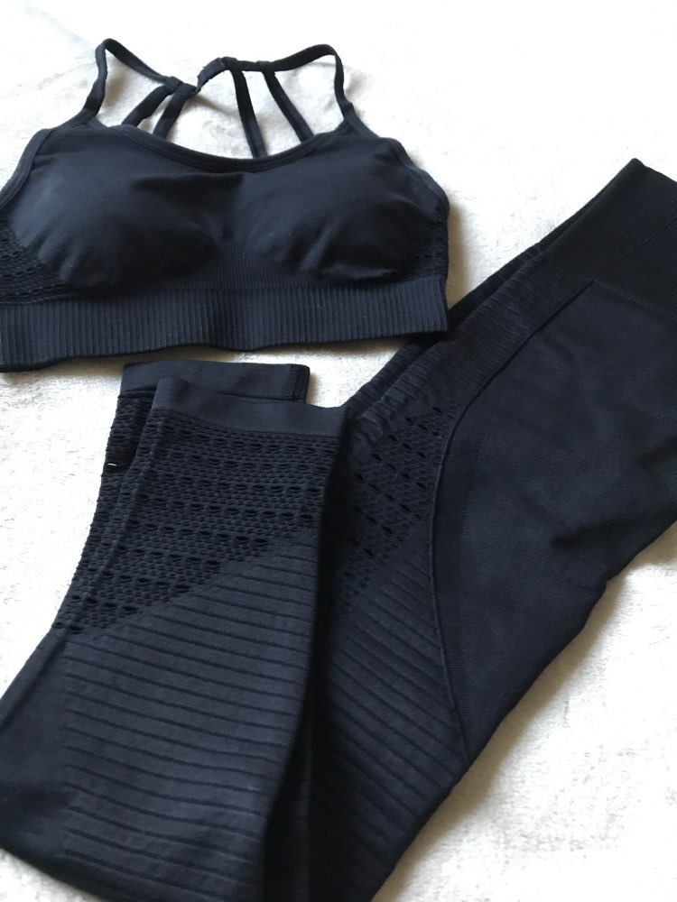 

Women Yoga Set Seamless Fitness Clothing Sportswear Woman Gym Leggings Padded Push-up Strappy Sports Bra High Waist Yoga Pants Sports Suits, C12(black bra tops)
