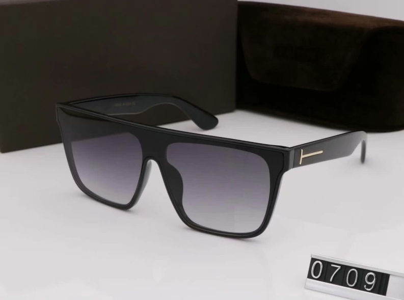 

0709 Luxary 2019 Brand Designer Sunglasses wood glasses for men women Fashion buffalo sunglasses Clear brown lens wooden frame 2019