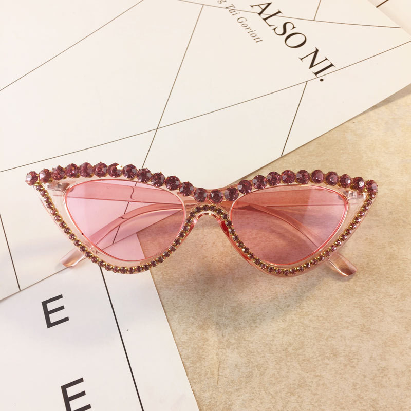 

retro fashion Popular Women Designer Sunglasses 2020 Retro triangle personality avant-garde exaggerated Sunglasses cat eye with drill 6262
