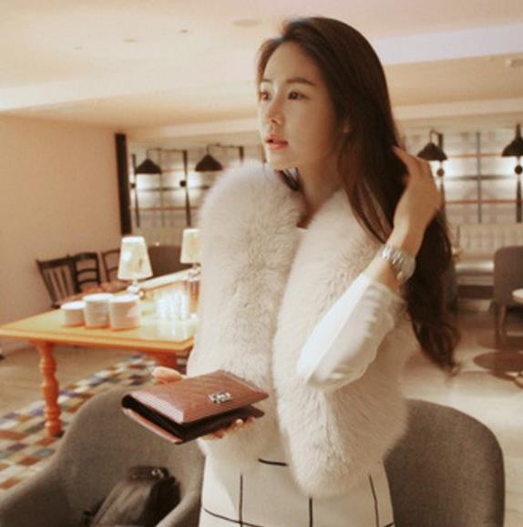 

Vetement 2019 Winter Women' Faux Fur Coat Artificial Fur Vest Furry Vests Femme Jackets Plus Size Furry Fake Gilet Q980, Beige