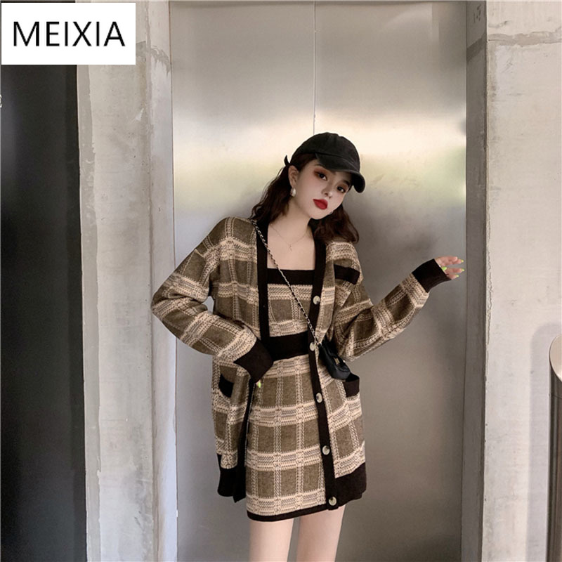 

2020 Women's Autumn Winter Plaid Cardigan Sweater Knit Suit New Korean Knit Sweater Camisole A Word Skirt Three-piece Ins Tide, Khaki