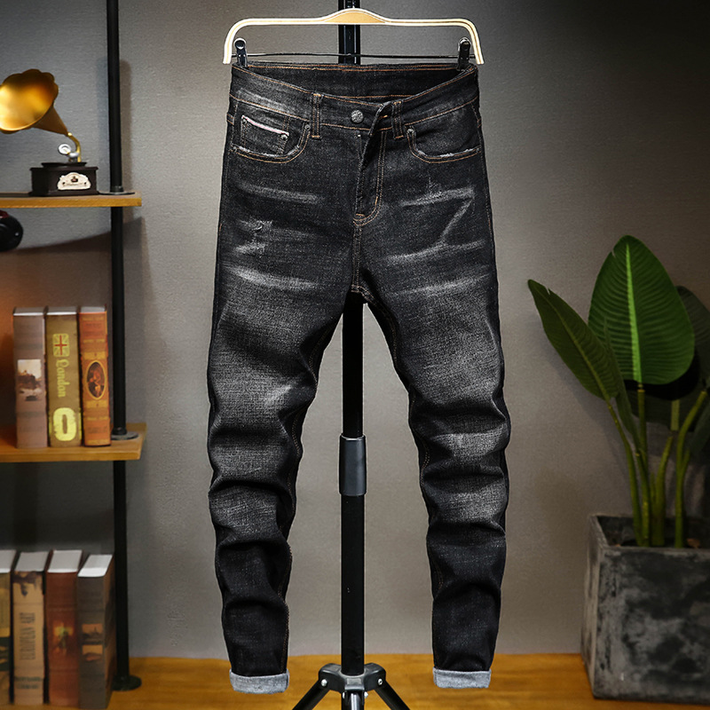 

Men's jeans are loose in size, Blue