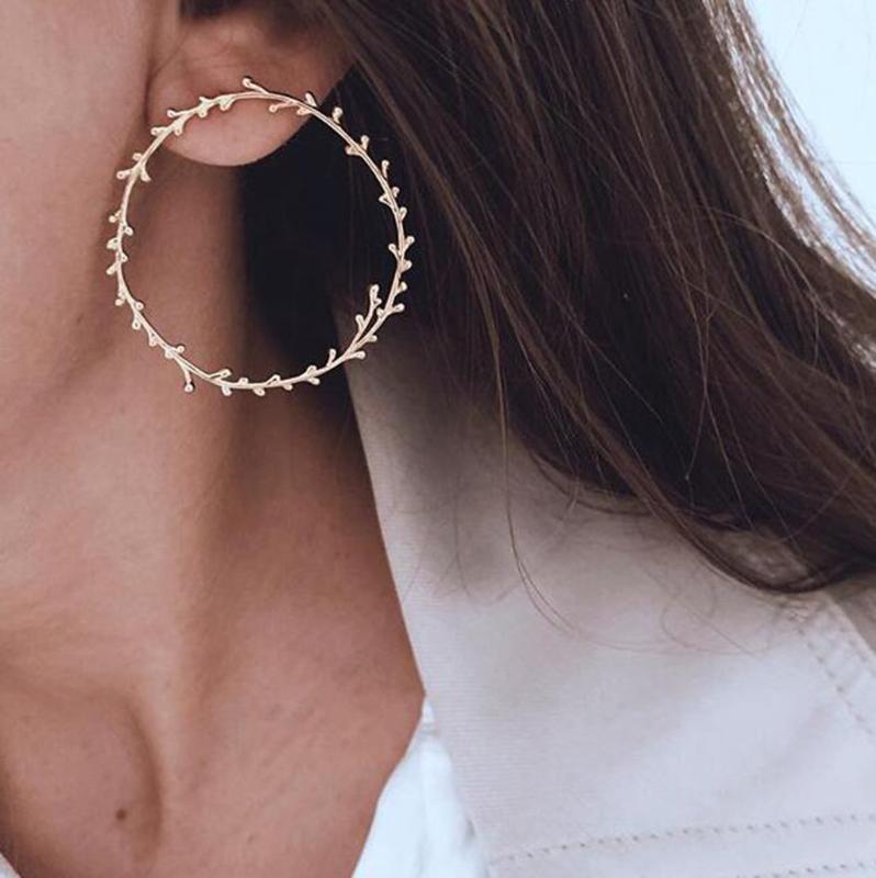 

Hot Women Earrings Women Fashion Small Fresh Irregular Circle Leaves Leaf Alloy Earrings Jewelry Big Geometric Earring Gifts