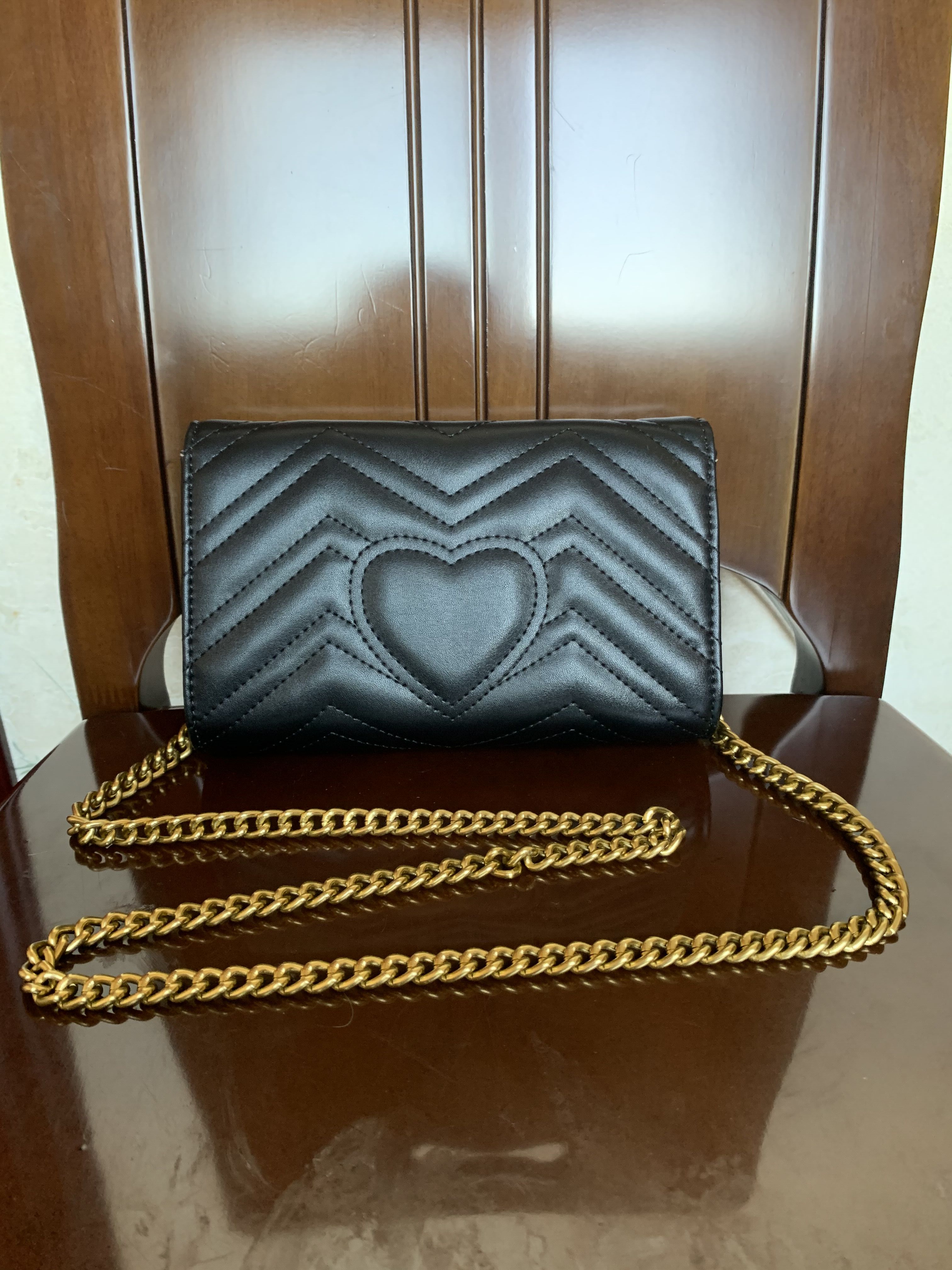 

2020 Handbag indentation hot flower small square package leisure wild chain shoulder bag Ms. Messenger Bag 2019 New European And American 0047, Black