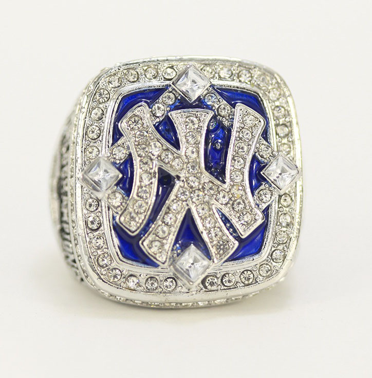 

Personal collection 2009 year YKS Baseball Nation Championship Ring with Collector's Display Case