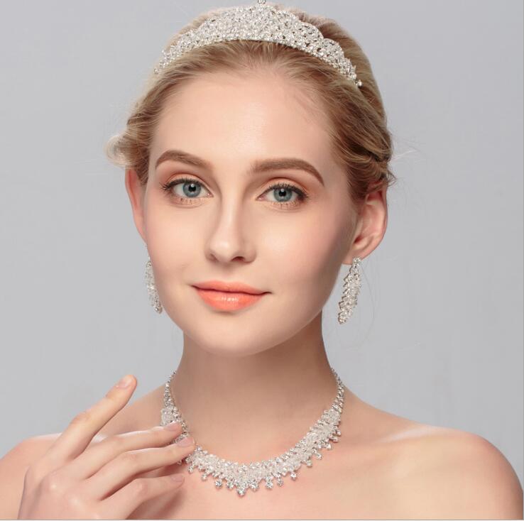 

Fashion Bride's Headdress Crown Three-piece Wedding Necklace Earrings Jewelry Set European and American New Wedding Accessorie