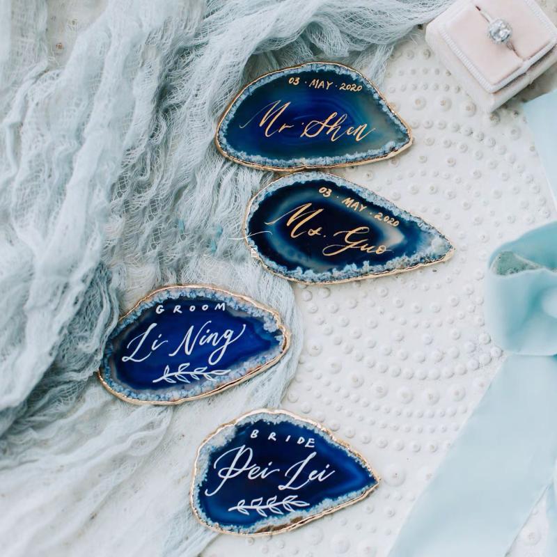

30pcs Custom name date natural agate Wedding bride to be Bridesmaid gift Birthday party gifts table name decoration for guests
