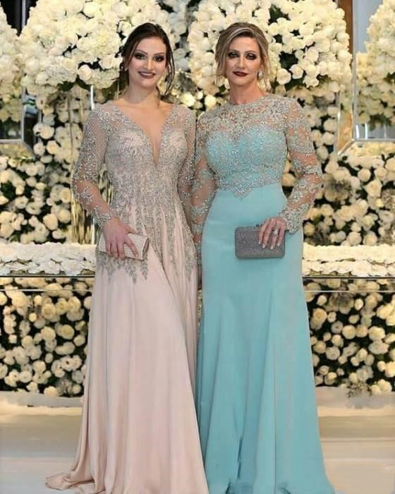 

2022 Plus Size Mother's Dresses Major Beading Mother Of The Bride Dress Sheath Jewel Elegant Bling Long Sleeves Party Evening Gowns