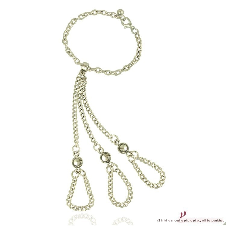 

Trendsetter bracelet ring integrated chain style personalized finger bracelet accessories