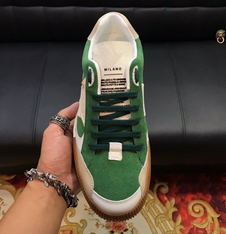 19ss Famous designer brand classic fashion casual shoes High quality lace-up men running shoes Durable rubber outsole for leather fabric B34