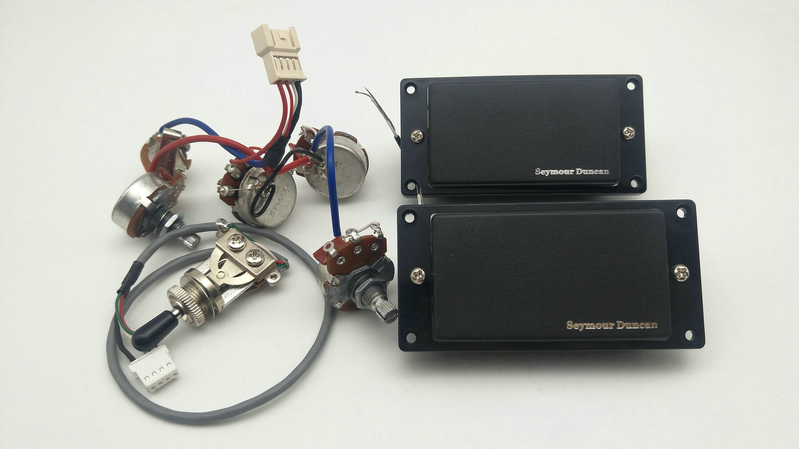 

Seymour Duncan Pickup Electric Guitar Pickups With Wiring Harness N/B 1 Set