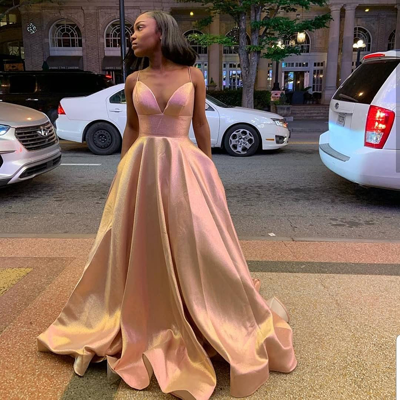 

Sexy Champagne Long Prom Dresses 2020 Elegant Deep V Neck Spaghetti Straps African Black Girl A Line Formal Evening Party Gowns, Gray