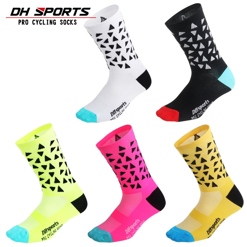 

DH SPORTS New Professional Cycling Socks Men Women Bicycle Outdoor Bike Riding Socks Climbing Running Compression Sock EU 38-46, Black