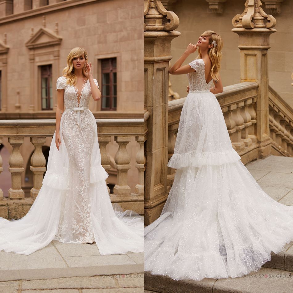 

2020 Lace Wedding Dresses V Neck Capped Sleeve Appliques Mermaid Beach Bridal Gowns Custom Made Backless Detachable Train Wedding Dress, Red