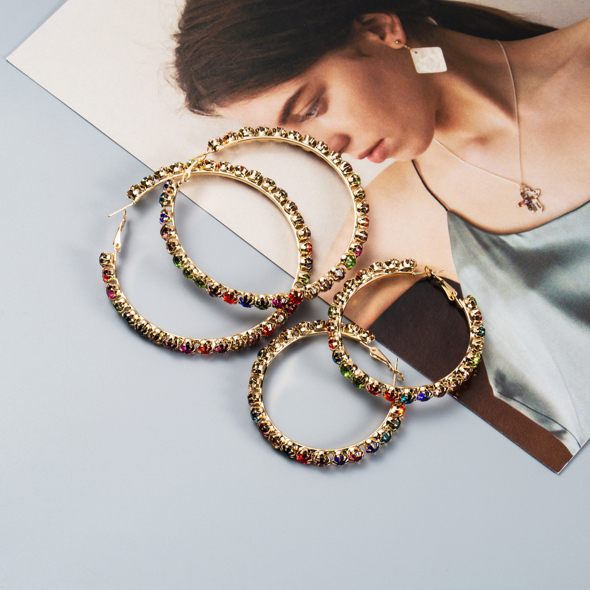 

Acrylic multicolor colored diamond big circle outer ring diamond earrings women's fashion all-match ear accessories