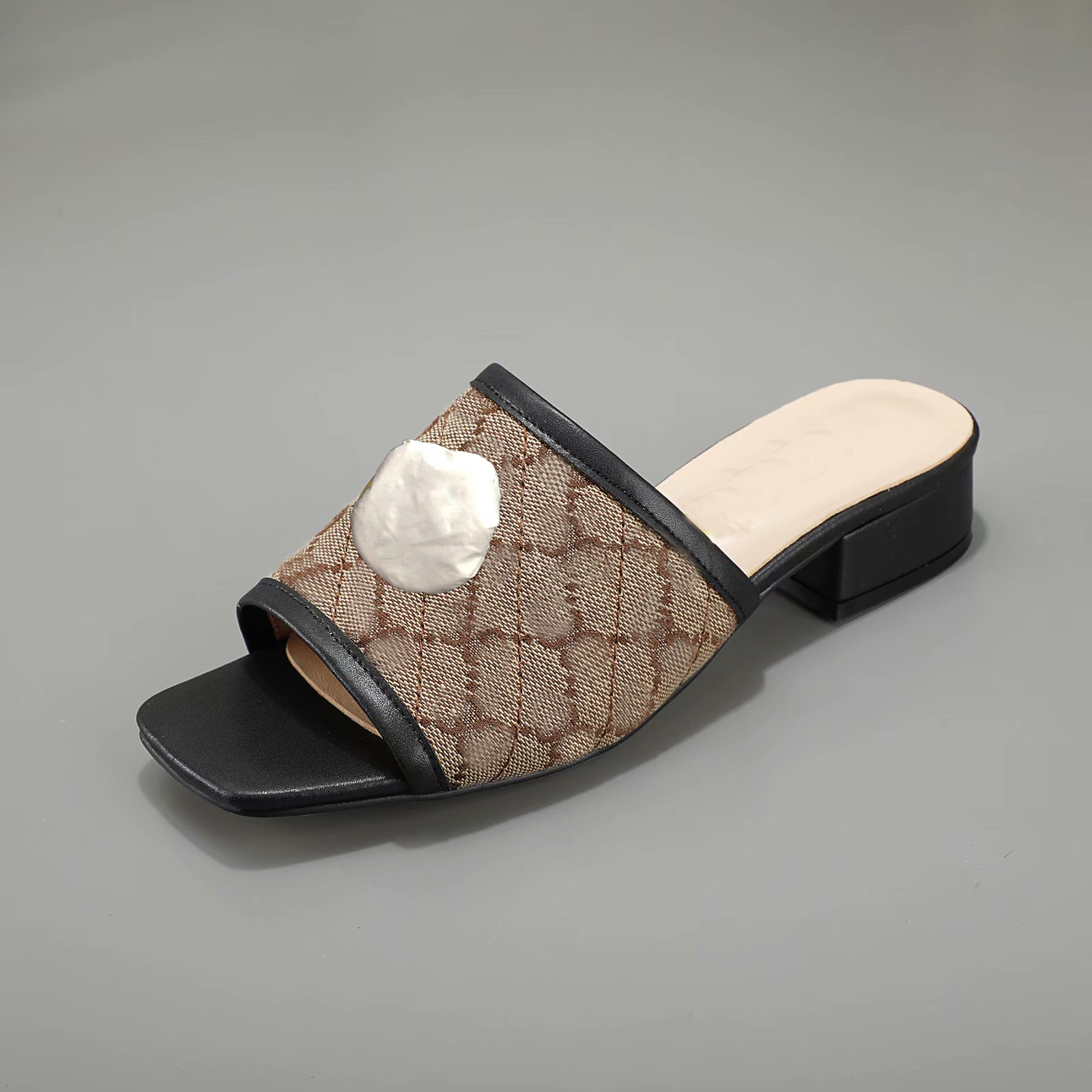 

Summer new Beach slippers fashion Designer women Lazy Low heeled flops leather Letters lady Cartoon slippers luxury Metal Ladies slippers, Black+leather