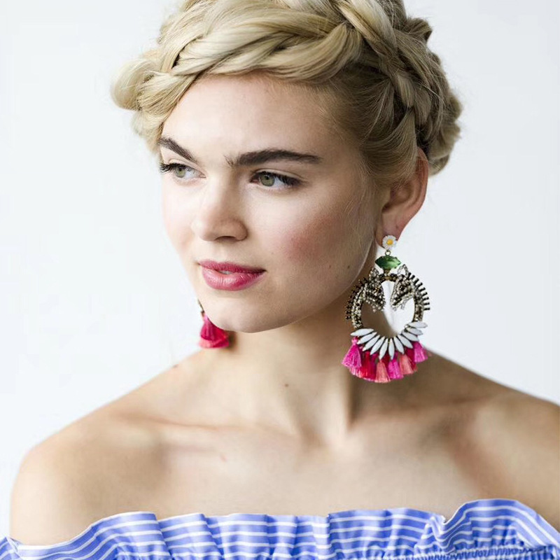 

EH7709 exaggerated multi-layer diamond woven earrings female horse pattern earring Bohemia