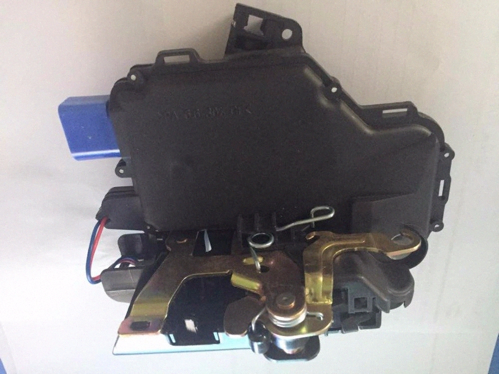 

Front Left Door Lock Actuator For VW Transporter T5 T6 Seat Ibiza OEM 3B1837015AM 3B1837015AQ 3B1837015AM QOvA#