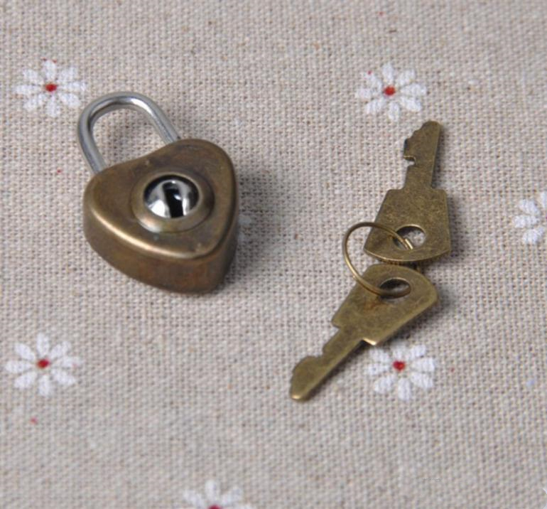 small padlocks in bulk