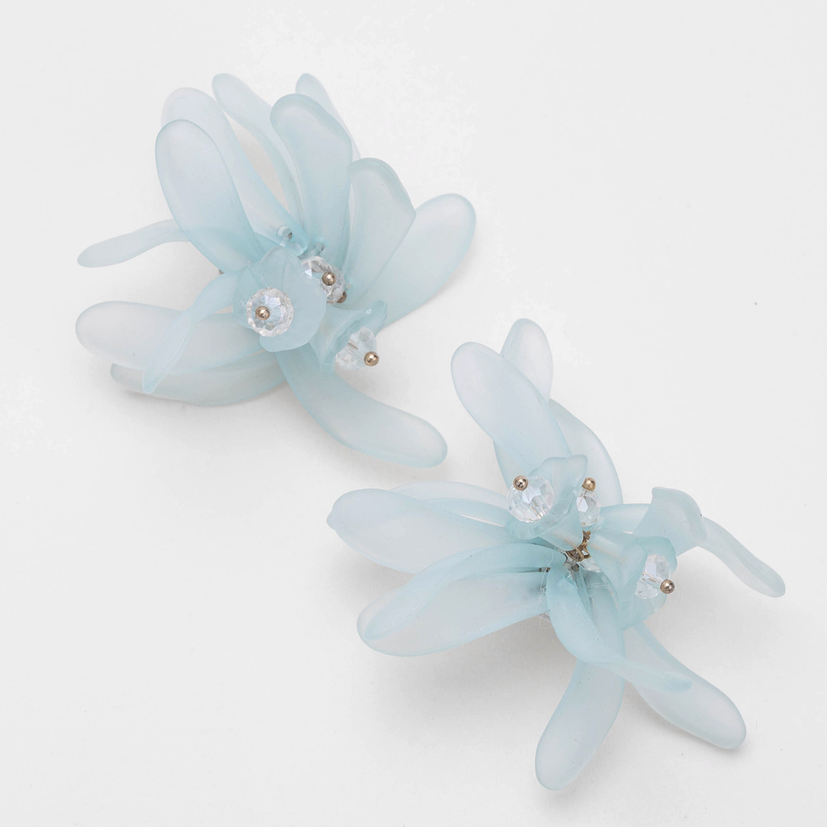 

Exaggerated multi-layer flower Woven resin diamond earrings autumn fashion acetate board hot sale