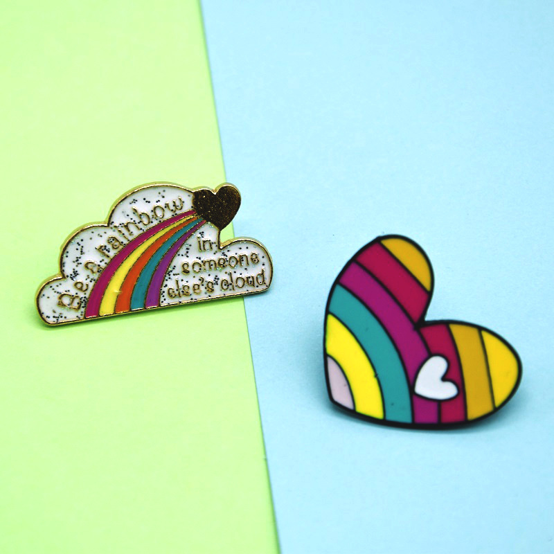 

Rainbow Heart Love Cute Small Funny Enamel Brooches Pins for Women Girl Men Christmas Gift Demin Shirt Decor Brooch Pin Metal Kawaii Badge, Gray