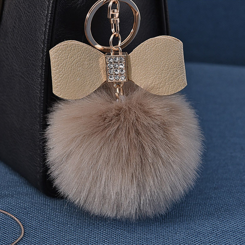 

Designer Keyring Pompom Women Trinkets Leather Bow Rhinestone Keychain Charm Fluffy Faux Rabbit Fur Ball Key Chains For Car Bag