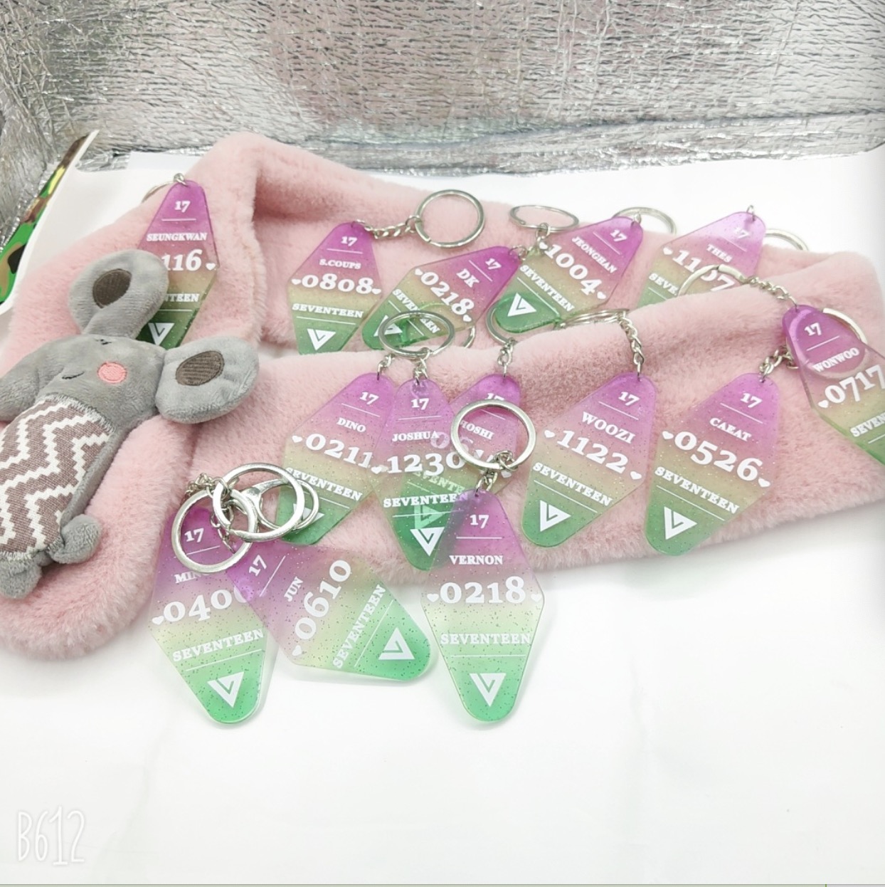 

13pcs/lot free shipping seventeen member rhomb keychain