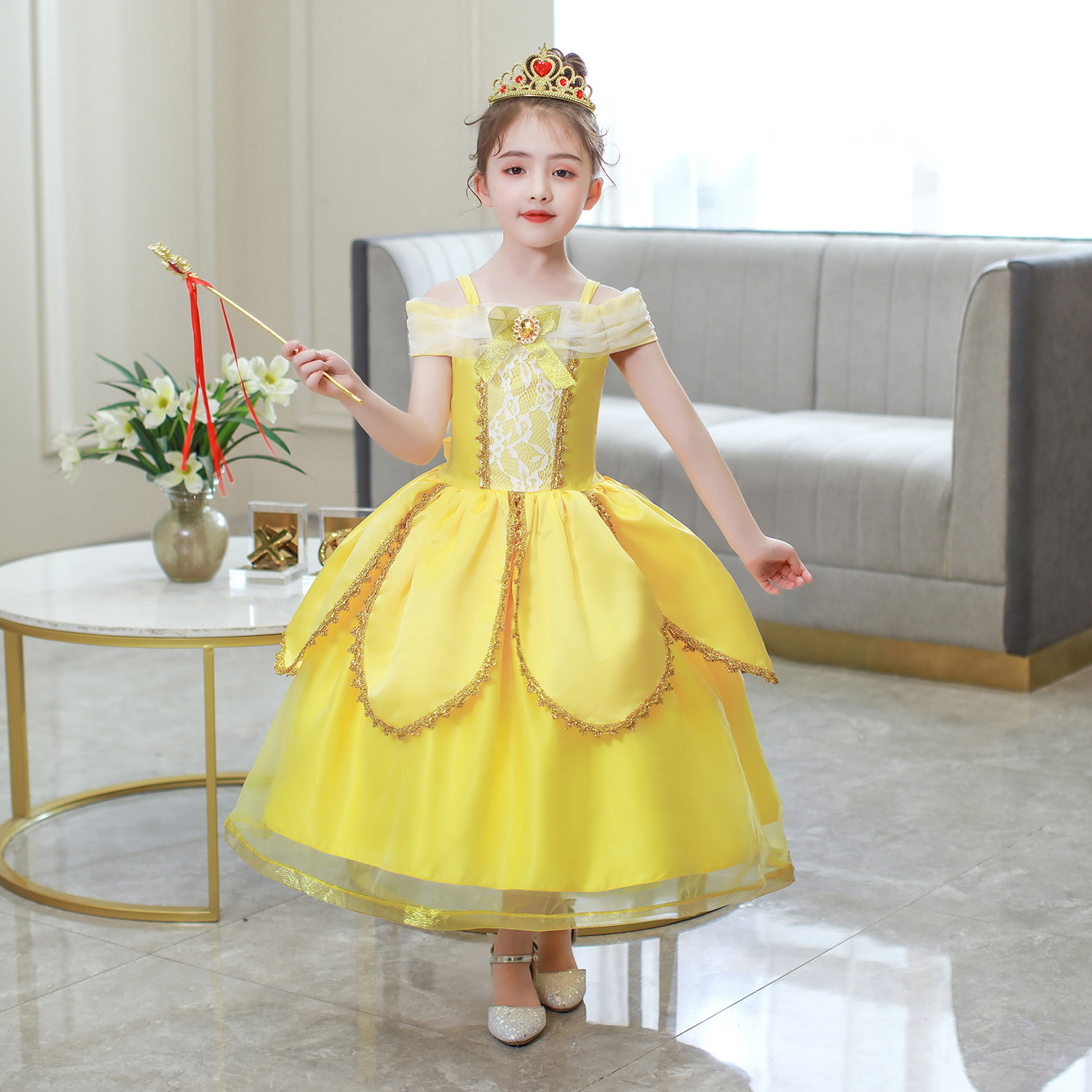 

Girls Kids Dress Novelty Halloween Costumes Elegant Ball Gown Bud Lace Yellow Long Dress For Christmas Gifts Magic Princess Dresses Baby Clothing Wholesale