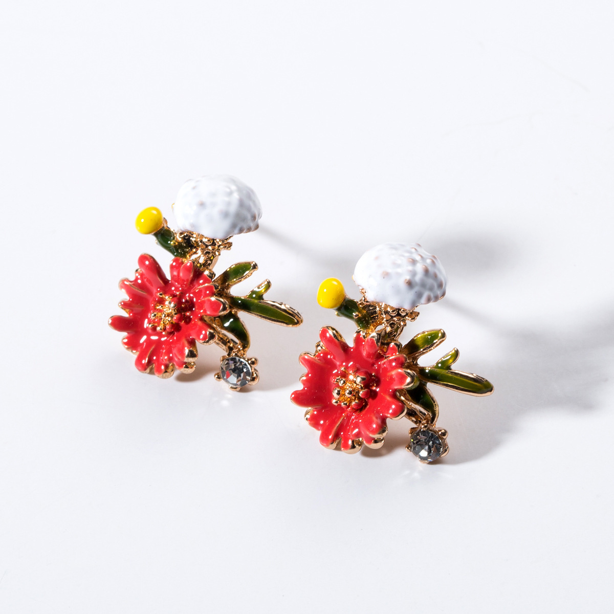 

Korean style small and delicate S925 silver needle dripping oil red and white flower earring girl heart fashion literary online red earring