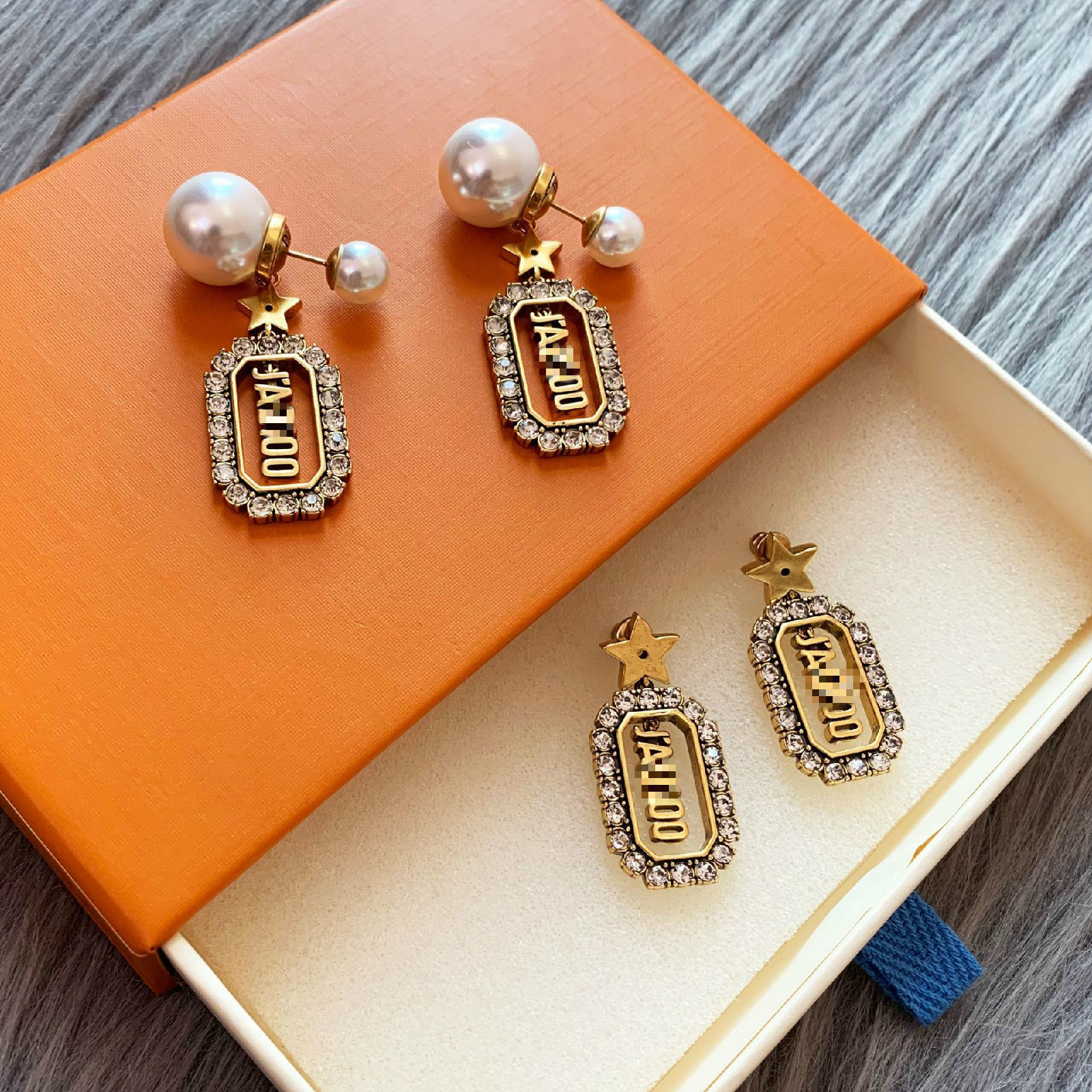 letter pearl earrings female Dijia online celebrity temperament female letter diamond earrings-image-554750654