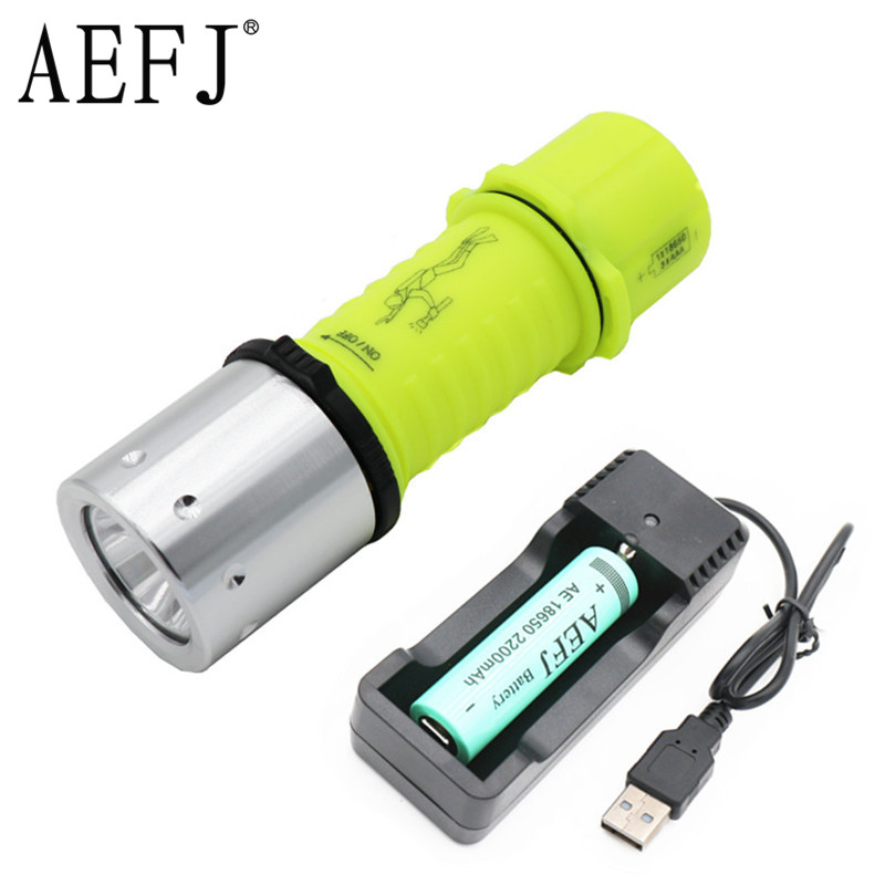 

800 Lumens yellow light Waterproof Diving Torch XM-L T6 LED Underwater 50M Warm Light Flash 3 Modes Lantern