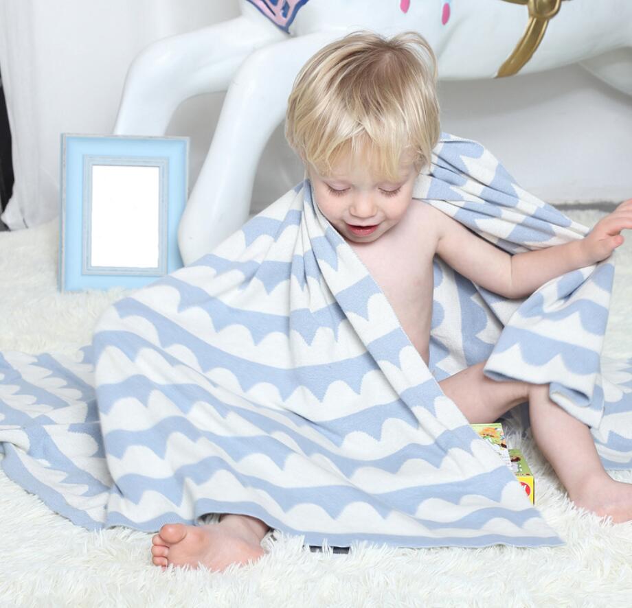 Children&#039;s knitting blankets photography Blanket Sofa Baby towel cover Nordic style air conditioning-image-562792282