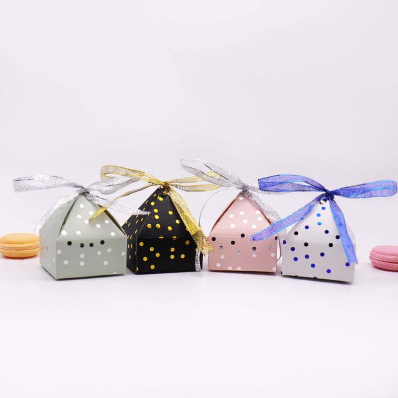 

Mini Dots Bronzing Candy Boxes Cute Boxes Chocolate Box for Baby Shower Gift Box Wedding Child Birthday Party Favor 7.5x6cm