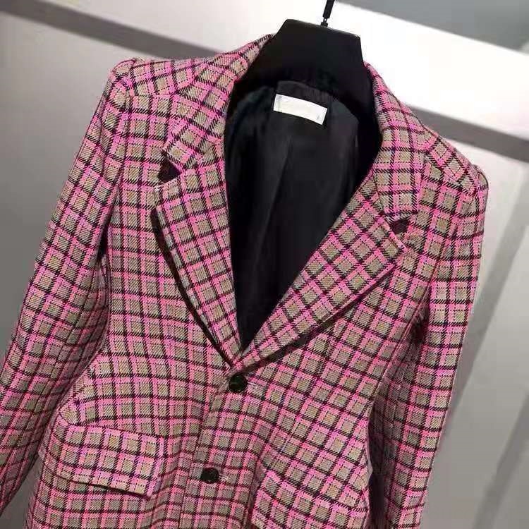 

Designer suit Wool woolen plaid coat hourglass waist close slim hip double-breasted shoulder coat, White;black