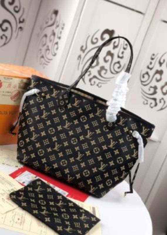 designer handbags outlet online