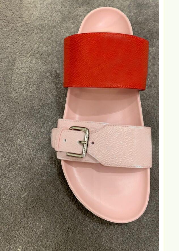 

Classic slippers Summer luxury woman beach Cartoon Big Head Slippers Designer Leather Flat woman Belt buckle sandals Hotel Bath men slipper, Black