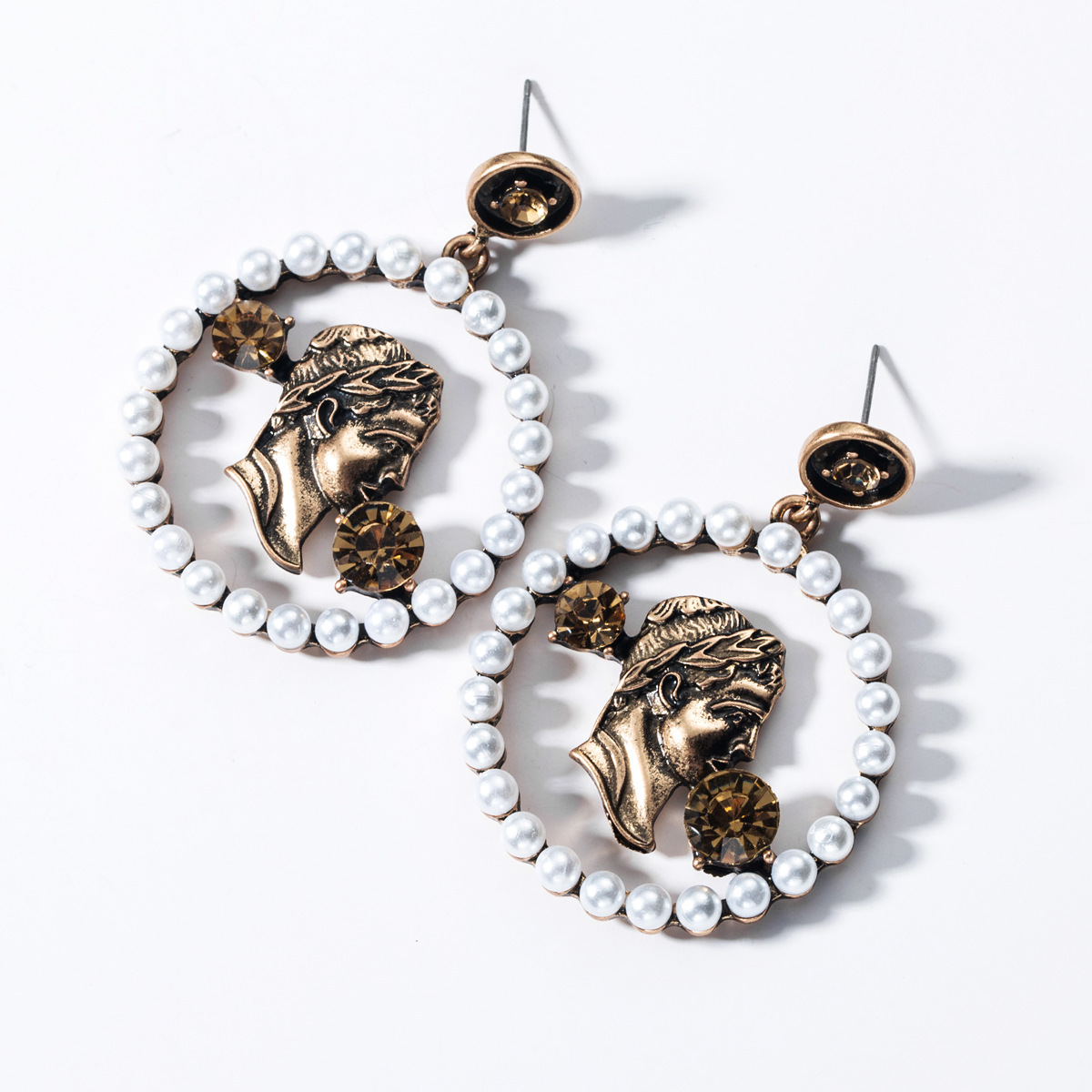 

Make old wind alloy figure statue ring with pearl earrings female exaggerated personality court wind earrings
