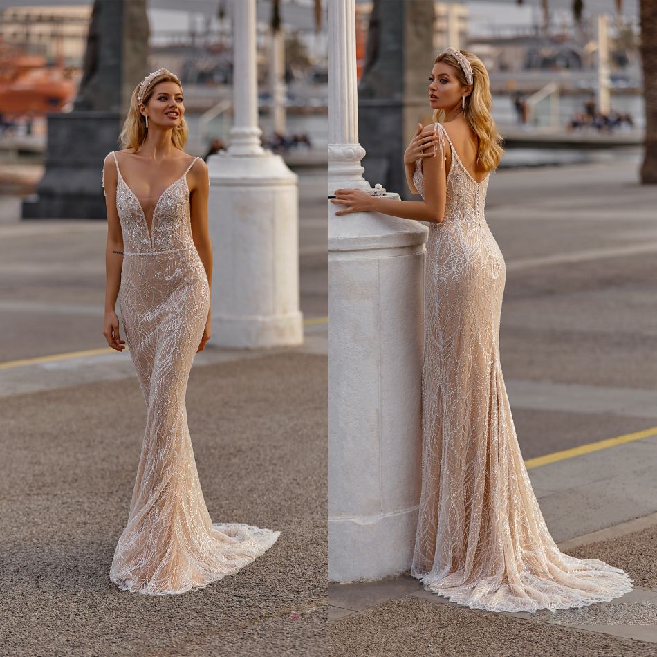 

2020 New Wedding Dresses Spaghetti Straps Lace Appliques Sequins Mermaid Bridal Gowns Custom Made Backless Sweep Train Wedding Dress, Black