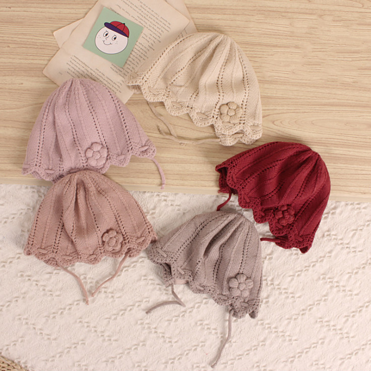 

Japanese style baby kid's flower Hats pure color children hat autumn winter warm kid Adjustable bandage wool Knitted hats, Red
