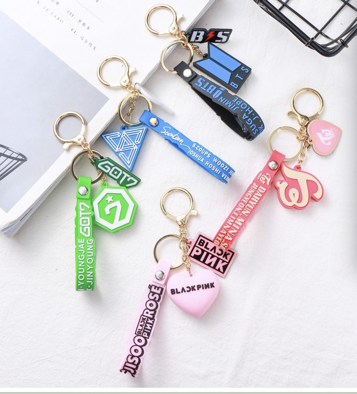 

10PCs/lot free shipping bts/seventeen/got7 blackpink/twice/ keychain/pendent
