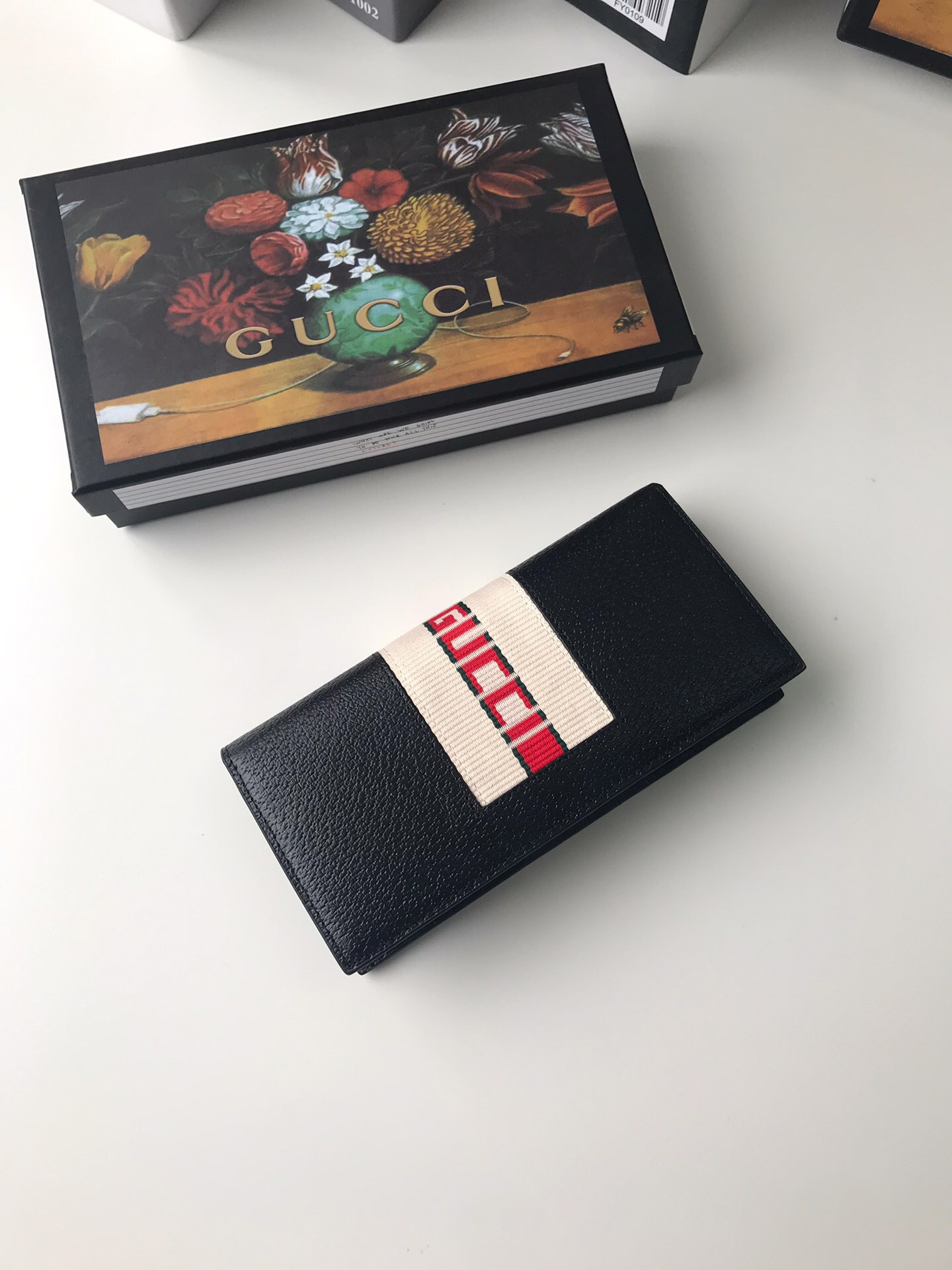 

Classic fashion trend men and women short long wallet, credit card clip, passport book, zero wallet, send box dust bag, free shipping Z081