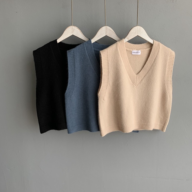 

2020 Autumn Fashion Women Sleeveless Sweaters V-neck Fashion Women Sweaters Sleeveless Vest Knit Tops, Beige