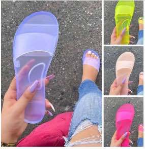 

2020 new summer women's slippers solid color crystal matte flat bottom casual large size explosion models word sandals and slipp, Brown