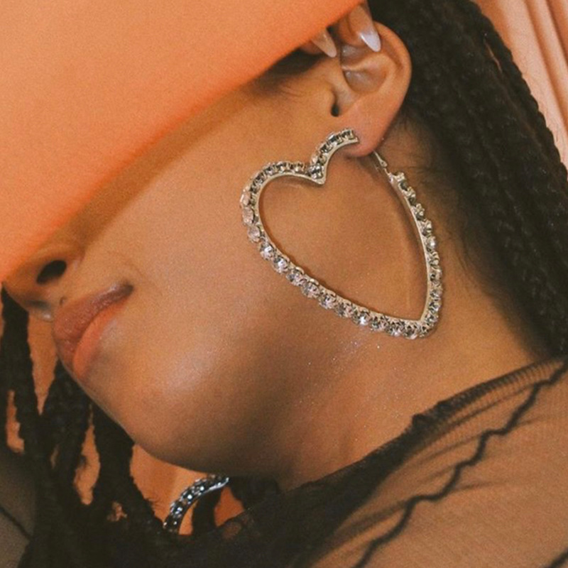 

Fan love-shaped rhinestone diamond-studded earrings fashionable women's super flash earrings hot sale